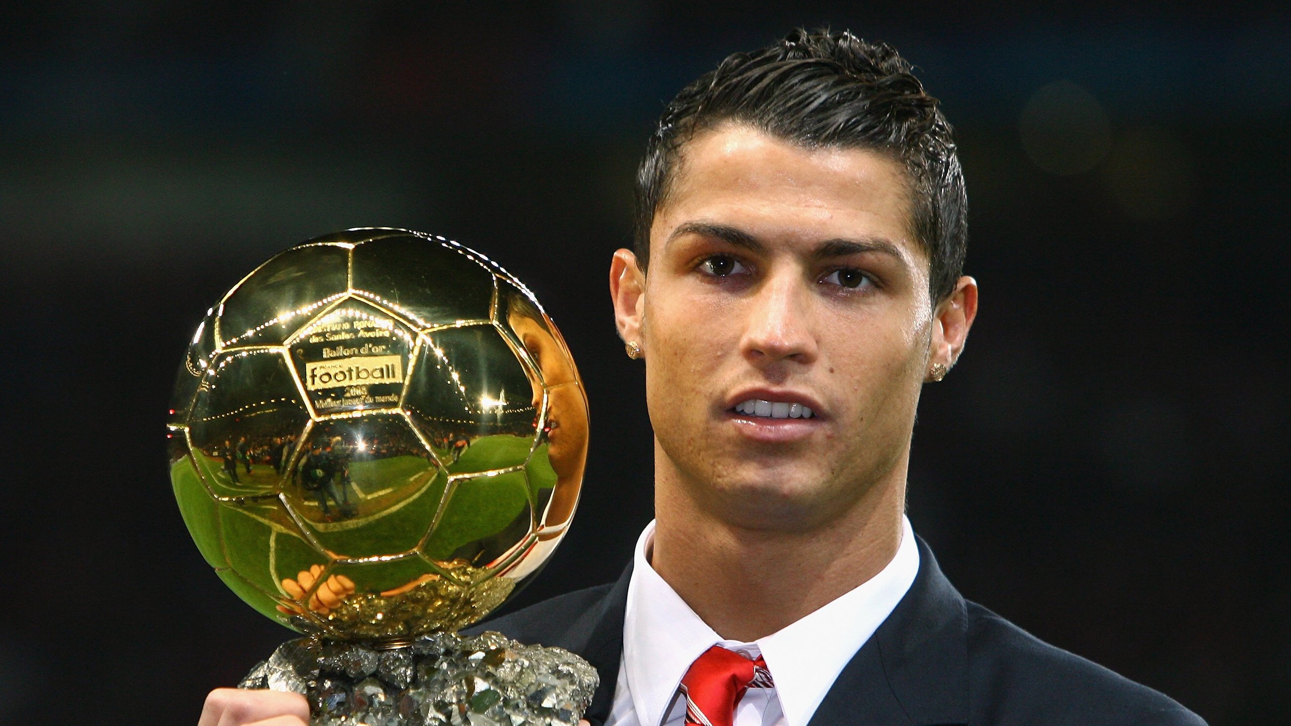 英超联赛的智能场馆技术投入，英超集中比赛场地